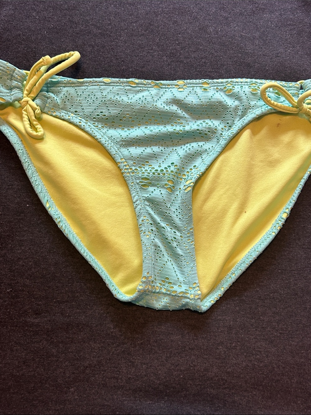 Women’s Lace-Overlay Bikini Bottom – Yellow & Light Blue